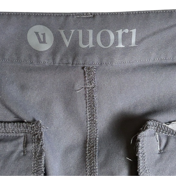 VUORI Meta Pant Slim Mens 31/26 Charcoal Gray Stretch Zipper Pocket Travel Golf - Picture 3 of 7